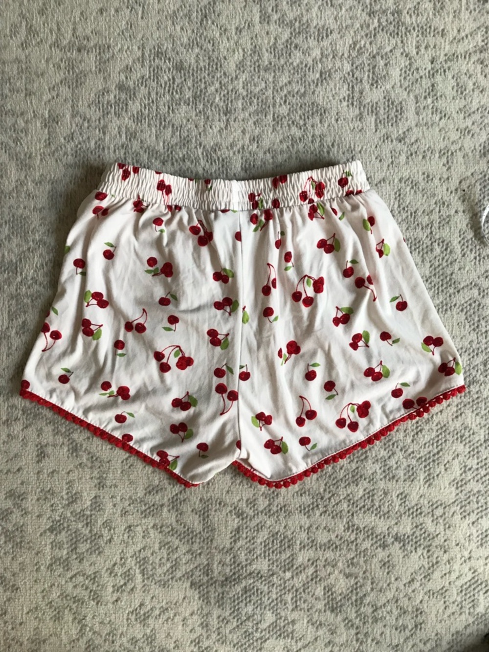 Rue21 White Cherry Print Women's mini dolphin Shorts with crochet Red Trim S - Picture 13 of 15
